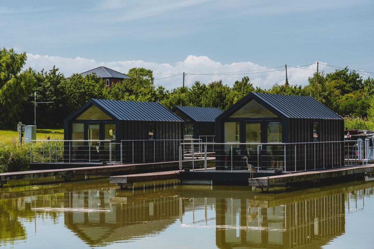 Kingfisher Tattenhall Exterior foto